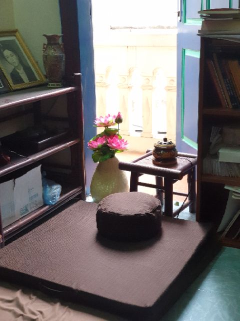 Bồ đoàn, gối ngồi thiền vỏ đậu xanh tụng kinh lễ Phật 23x13cm và 25x10cm 