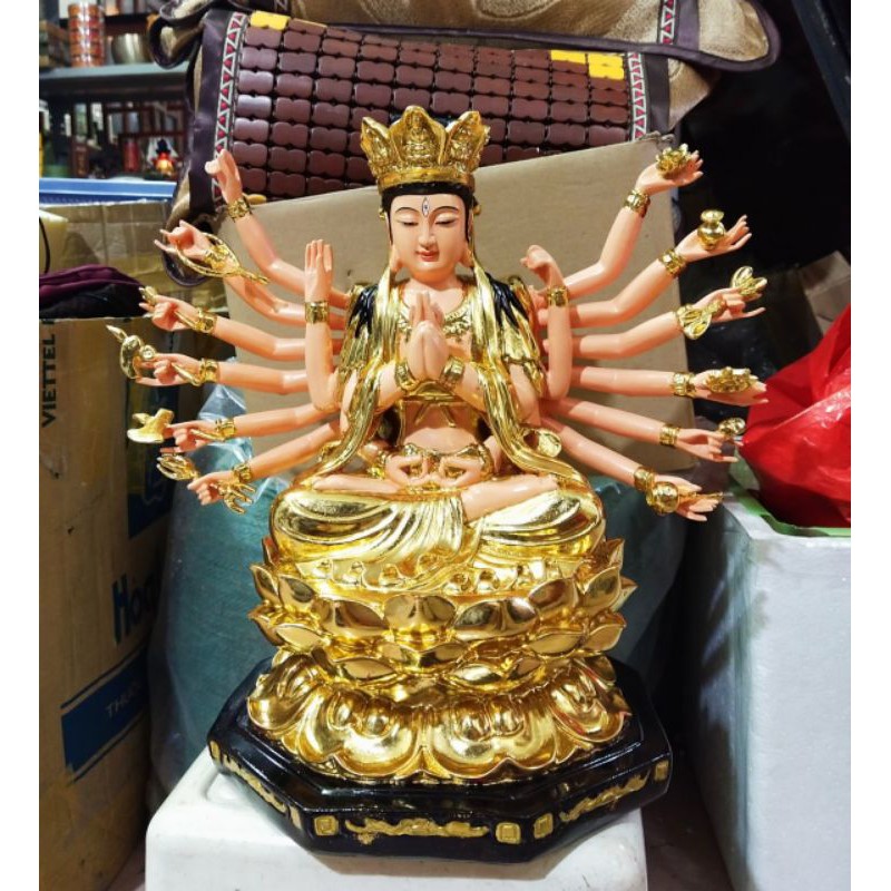 Tượng Phật mẫu Chuẩn Đề dát vàng cao 40cm
