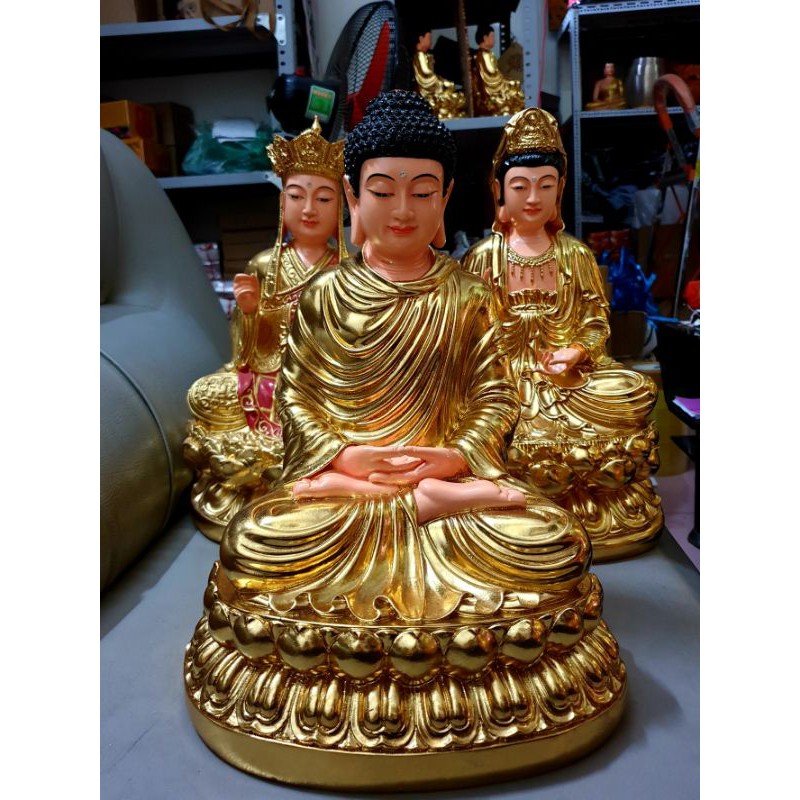 Bộ 3 pho tượng Bổn sư, Quan Âm, Địa Tạng 40 dát vàng