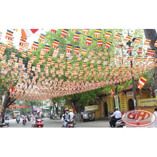 Cờ dây Phật giáo dài 12m 20x30cm 30 lá