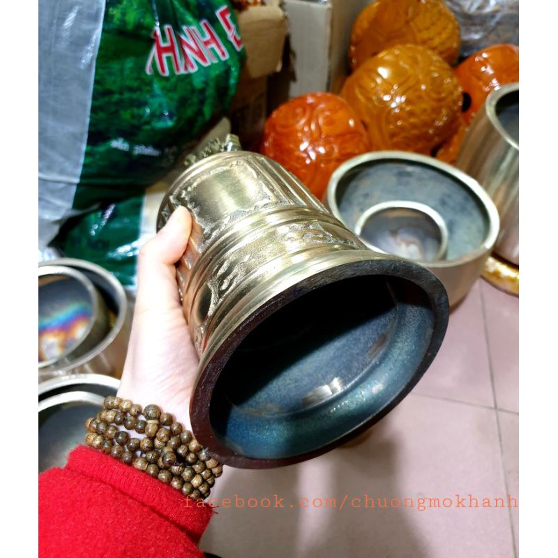 Chuông treo đồng Huế tiếng ngân vang